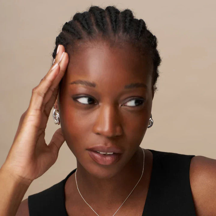 Brincos interligados de afirmação | Ouro branco